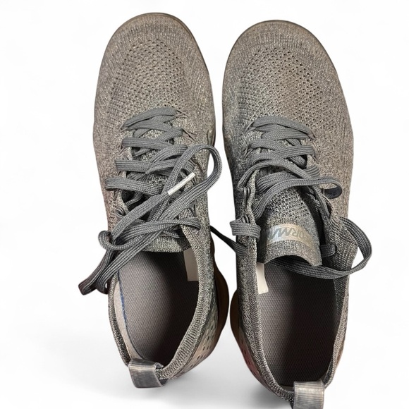 Nike Air Vapormax Flyknit 2 2018 Sneakers Size 8/41 - Picture 3 of 10